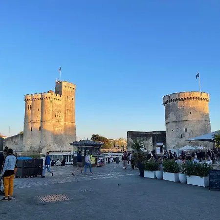 Appt Centre 50m De La דירה