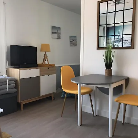 Apartment Appt Centre 50m De La Fouras