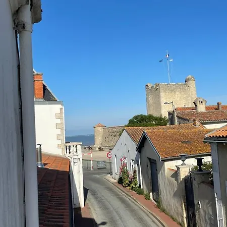 Appt Centre 50m De La *