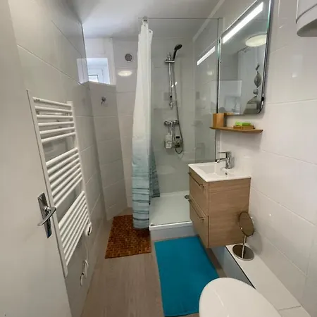 Appt Centre 50m De La * Fouras